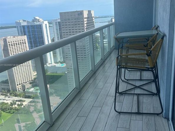 50 Biscayne Blvd 4706, Miami FL 33132