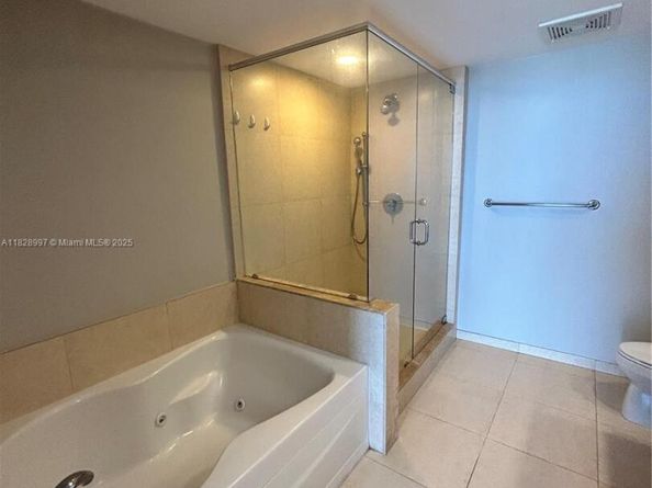 50 Biscayne Blvd 4706, Miami FL 33132