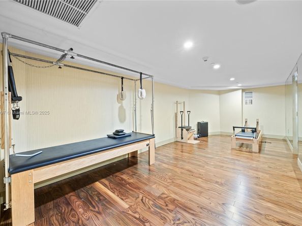 50 Biscayne Blvd 4706, Miami FL 33132