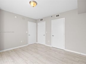 50 Biscayne Blvd 4706, Miami FL 33132