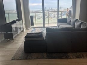 50 Biscayne Blvd 4706, Miami FL 33132