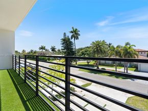 2431 NE 18th St, Fort Lauderdale FL 33305