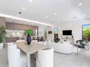 2431 NE 18th St, Fort Lauderdale FL 33305