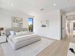 2431 NE 18th St, Fort Lauderdale FL 33305