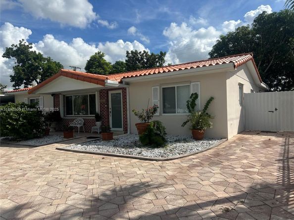 1311 SW 102nd Ct, Miami FL 33174