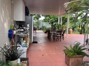 1311 SW 102nd Ct, Miami FL 33174