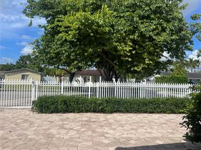 1311 SW 102nd Ct, Miami FL 33174