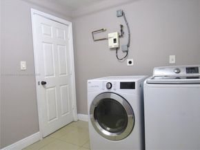 15021 NE 11th Ave, Miami FL 33161