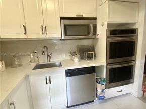 3301 N Country Club Dr 112, Aventura FL 33180