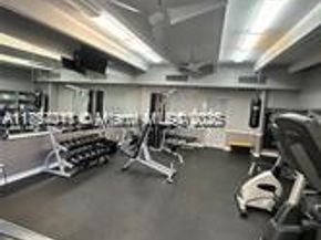 3301 N Country Club Dr 112, Aventura FL 33180