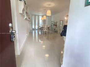 3301 N Country Club Dr 112, Aventura FL 33180