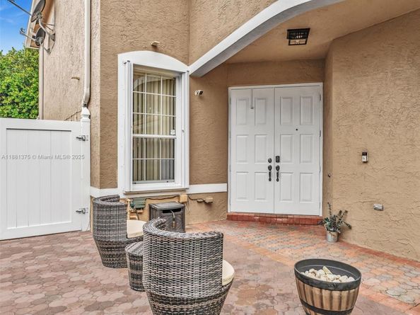1892 SW 148th Way, Miramar FL 33027