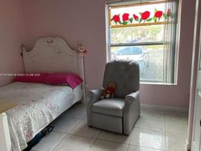 10454 NW 5th Ter 430, Miami FL 33172