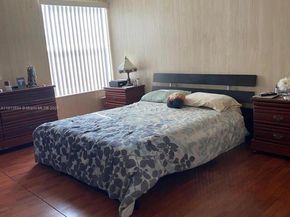 10454 NW 5th Ter 430, Miami FL 33172