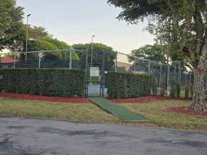 10454 NW 5th Ter 430, Miami FL 33172