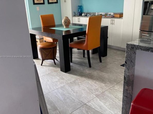 10454 NW 5th Ter 430, Miami FL 33172