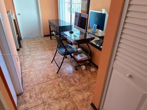 10454 NW 5th Ter 430, Miami FL 33172