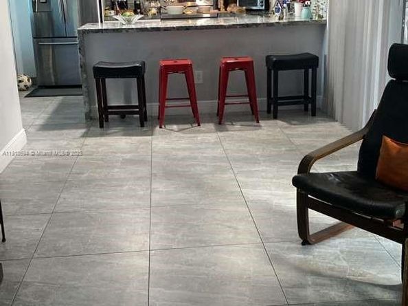 10454 NW 5th Ter 430, Miami FL 33172