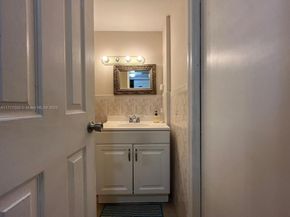 12290 NE 11th Ct 203, North Miami FL 33161