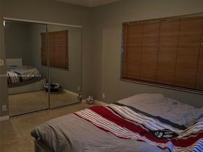 530 NE 15th Ct 1, Fort Lauderdale FL 33304