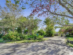 900 SW 128th Ave 103D, Pembroke Pines FL 33027