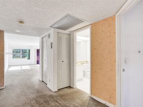 900 SW 128th Ave 103D, Pembroke Pines FL 33027