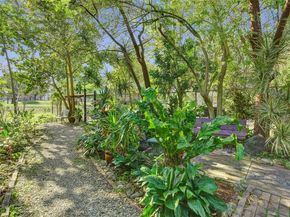 900 SW 128th Ave 103D, Pembroke Pines FL 33027