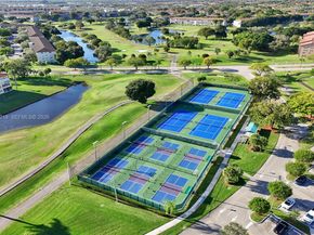 900 SW 128th Ave 103D, Pembroke Pines FL 33027