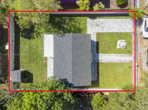 2020 NW 83rd Ter, Miami FL 33147