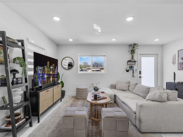 2020 NW 83rd Ter, Miami FL 33147