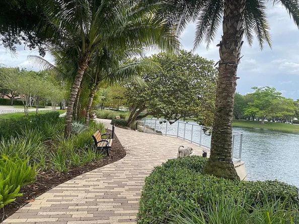 4100 Fern Forest Rd, Cooper City FL 33026