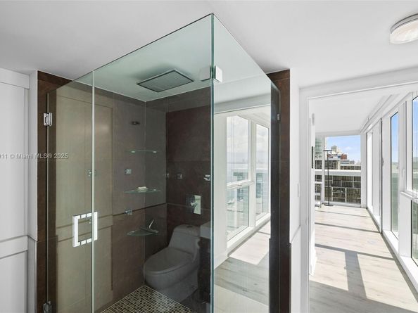 2101 Brickell Ave 2306, Miami FL 33129