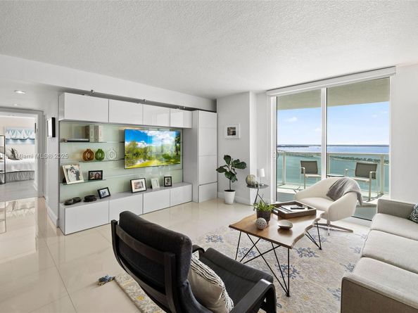 2101 Brickell Ave 2306, Miami FL 33129