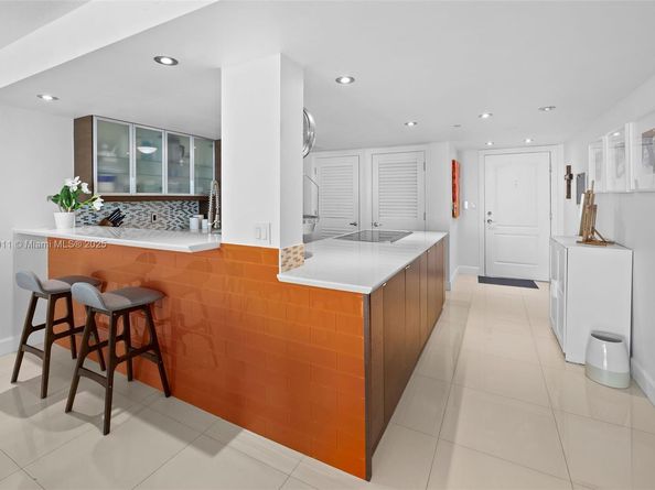 2101 Brickell Ave 2306, Miami FL 33129