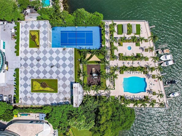 2101 Brickell Ave 2306, Miami FL 33129
