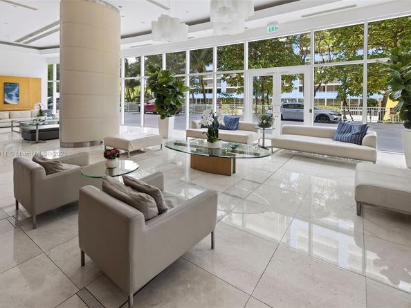 2101 Brickell Ave 2306, Miami FL 33129