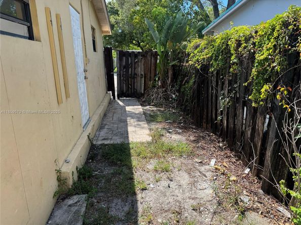 524 SW 22nd Ave, Fort Lauderdale FL 33312