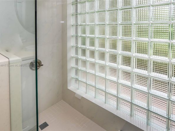 3650 N 36th Ave 2, Hollywood FL 33021