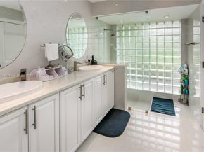 3650 N 36th Ave 2, Hollywood FL 33021