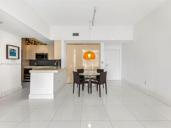 1155 Brickell Bay Dr PH204, Miami FL 33131