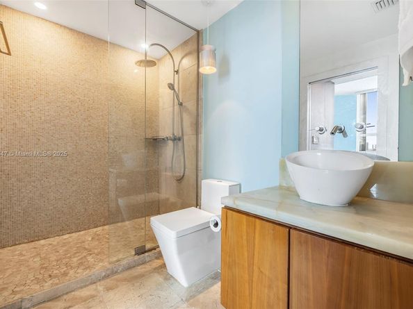 1155 Brickell Bay Dr PH204, Miami FL 33131