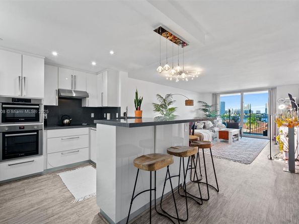 4000 NE 170th St 602, North Miami Beach FL 33160