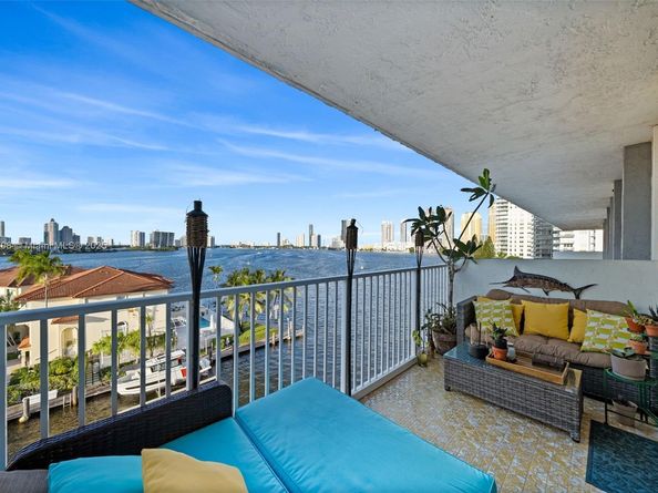 4000 NE 170th St 602, North Miami Beach FL 33160