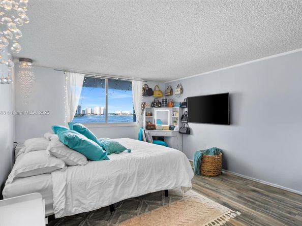 4000 NE 170th St 602, North Miami Beach FL 33160