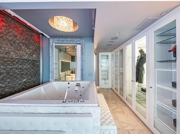 100 S Pointe Dr 3002, Miami Beach FL 33139