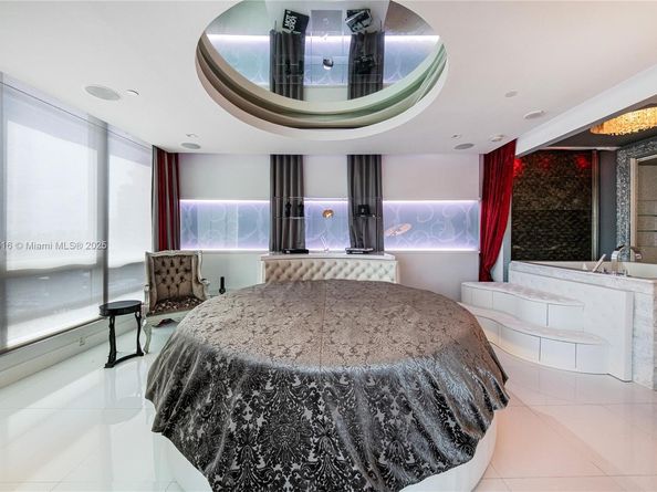 100 S Pointe Dr 3002, Miami Beach FL 33139