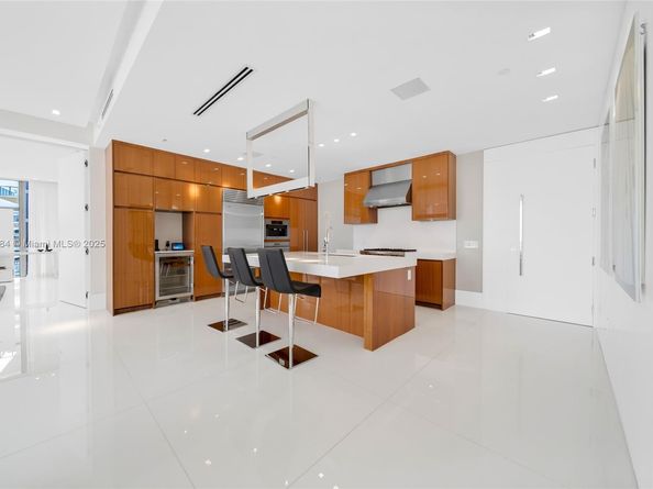 9701 Collins Ave 1405S, Bal Harbour FL 33154