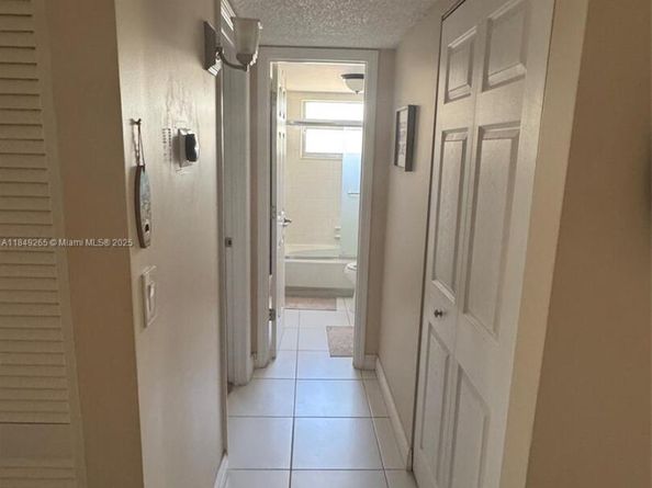 1920 Sabal Palm Dr 201, Davie FL 33324
