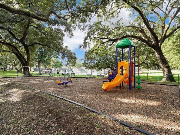 1920 Sabal Palm Dr 201, Davie FL 33324