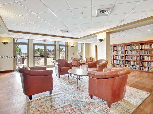 1920 Sabal Palm Dr 201, Davie FL 33324
